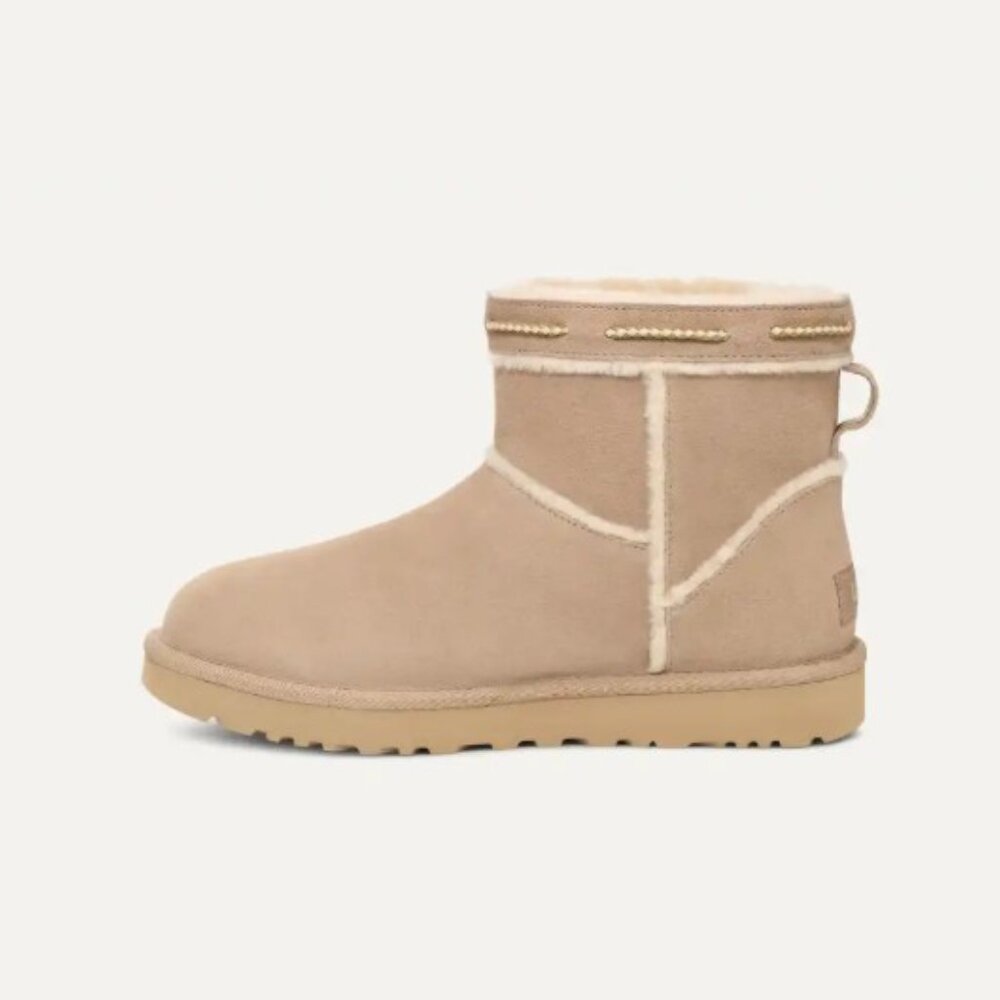 UGG Women's Classic Mini Shearling Braid Boots Dune 7 New in Box - Picture 3 of 15
